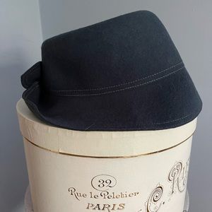 Eric Javits blue felt cloche.